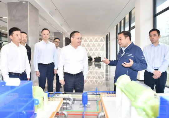 顾坤专题调研推进先进制造业发展