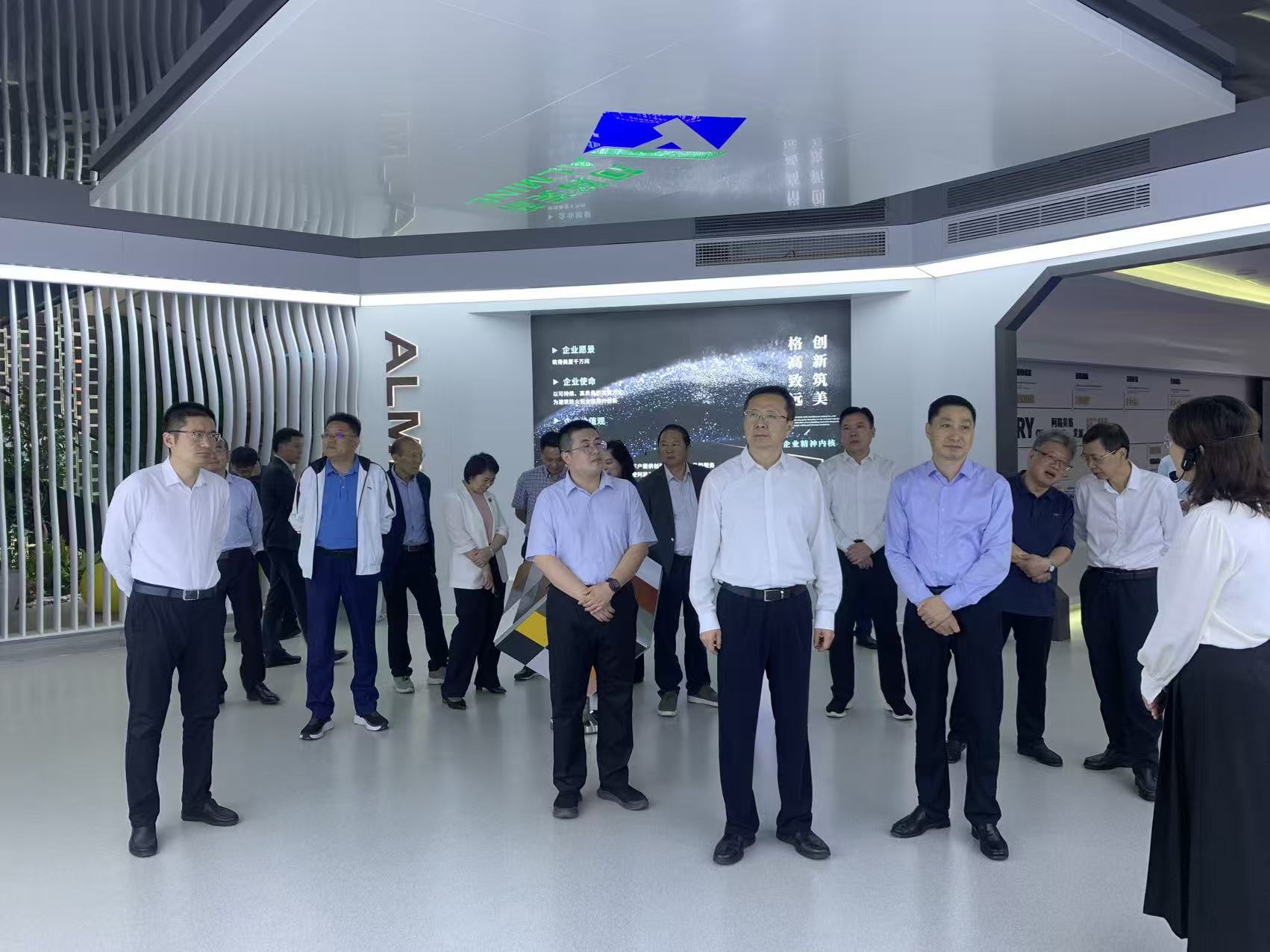 市政协赴金湖视察专精特新 “小巨人” 企业发展情...